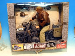 Action Figuren etc